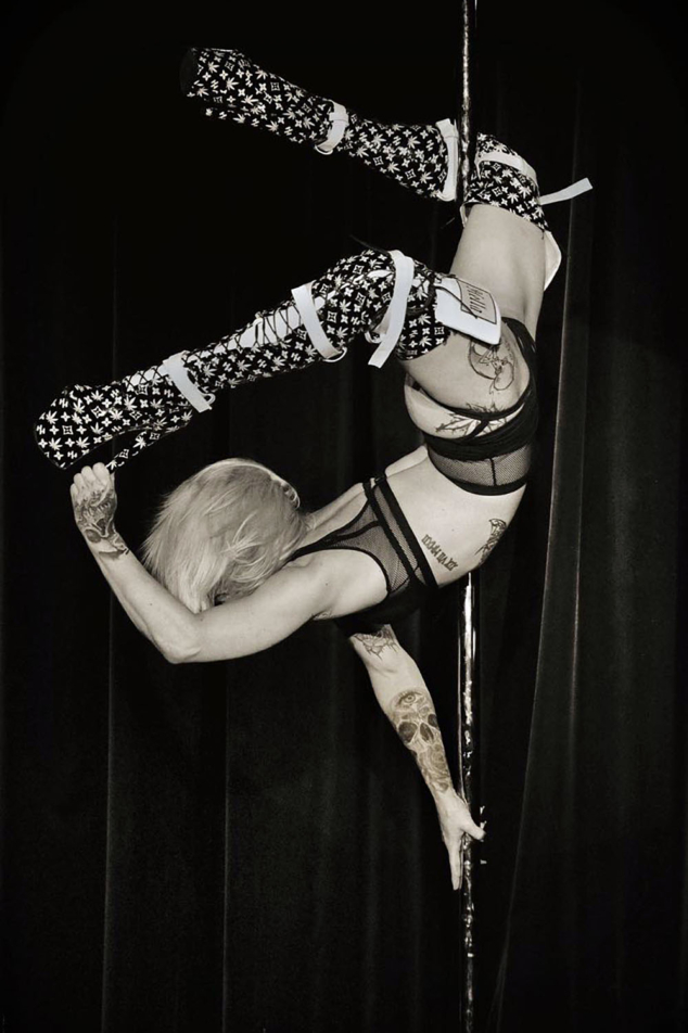 ANAÏS CECCHI : pole dance