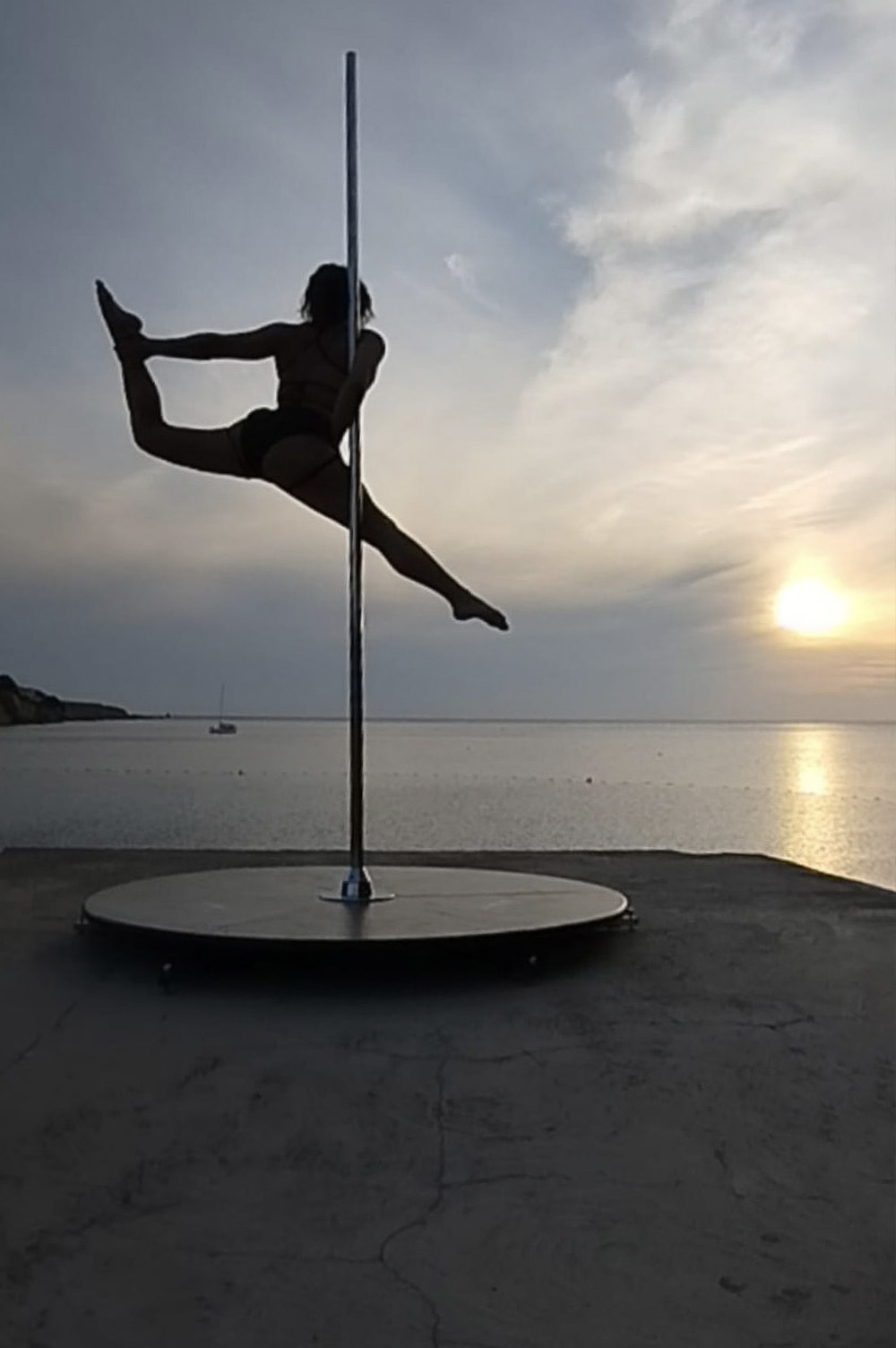 Mélanie Mayeur - pole dance Mélanie Mayeur - pole dance